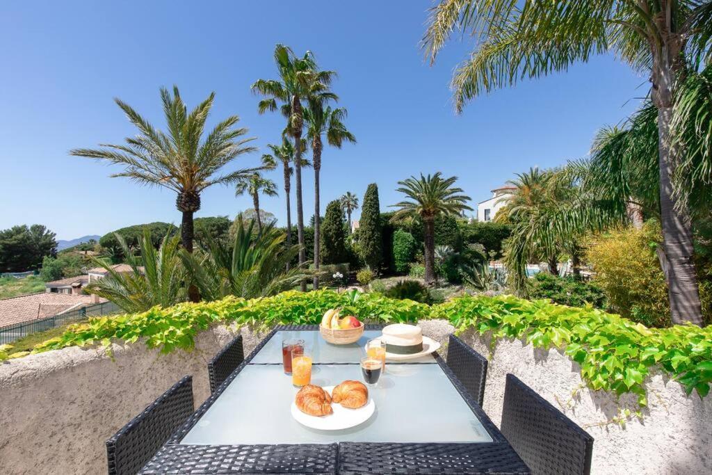 Le Castel Rose Super Cannes, Face Aux Iles De Lerins 瓦洛里 外观 照片