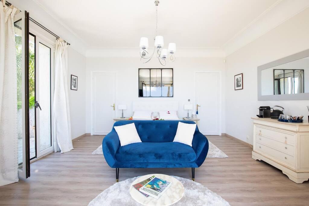 Le Castel Rose Super Cannes, Face Aux Iles De Lerins 瓦洛里 外观 照片