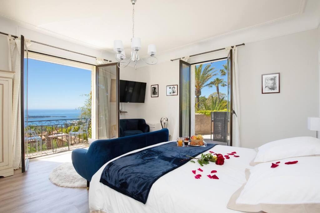 Le Castel Rose Super Cannes, Face Aux Iles De Lerins 瓦洛里 外观 照片