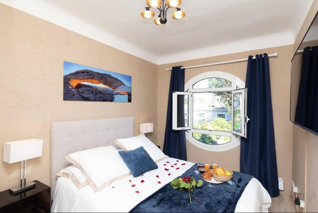 Le Castel Rose Super Cannes, Face Aux Iles De Lerins 瓦洛里 外观 照片